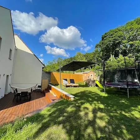 Maison Moderne Et Confortable En Bordure De Foret *